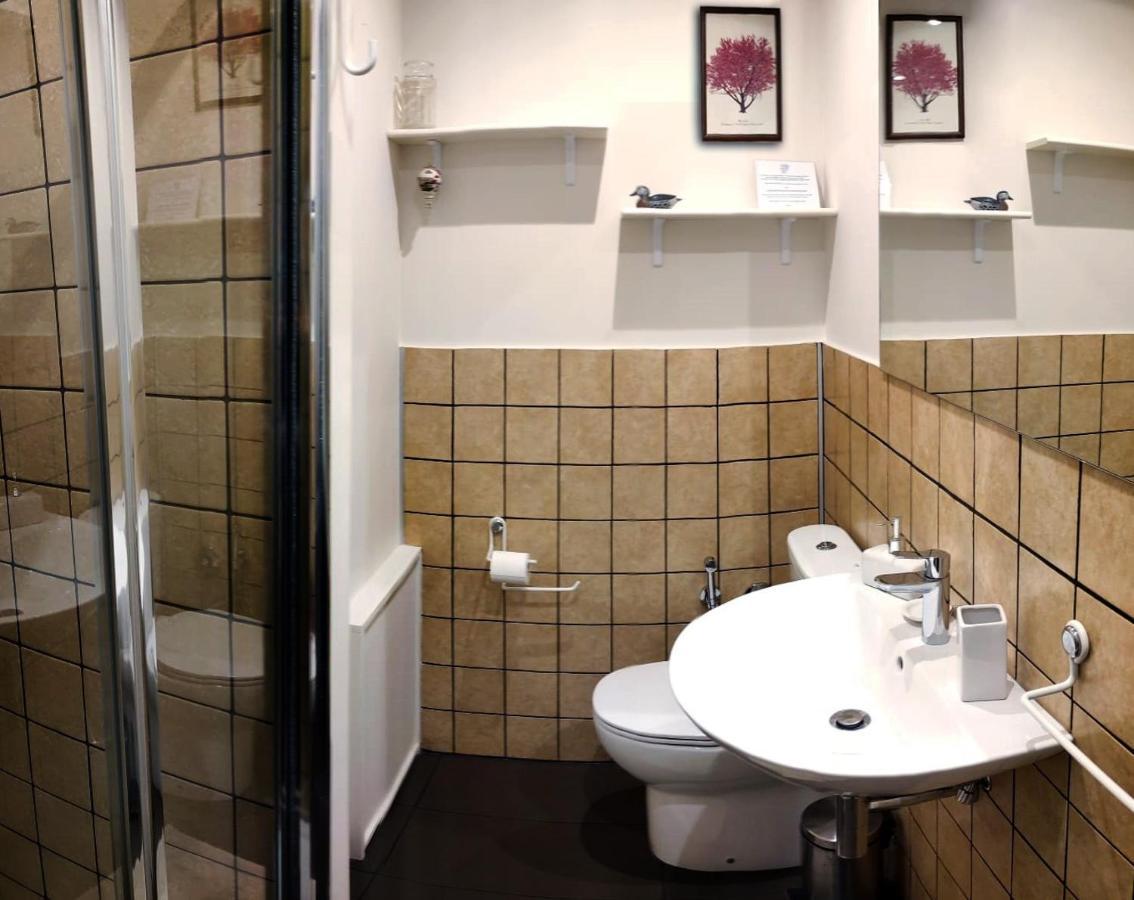 B&B Velardi Viagrande Eksteriør billede