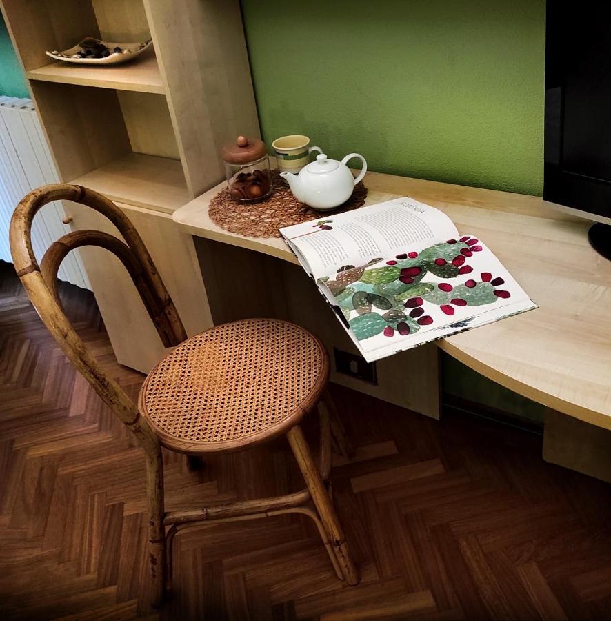 B&B Velardi Viagrande Eksteriør billede